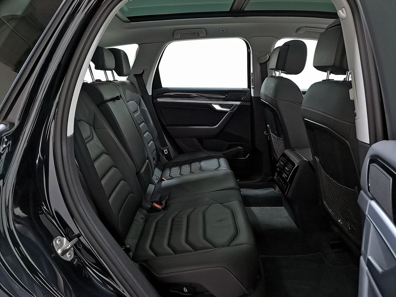 Volkswagen Touareg eHybrid Eleg 3.0 V6 TSI 280kW Tip 4M - foto 8