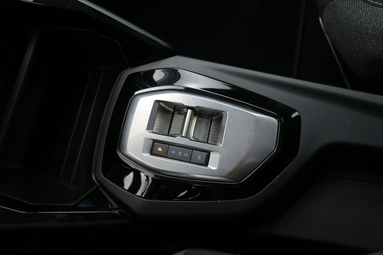 Peugeot 208 Active HYBRID 100 eDCS6 - foto 8