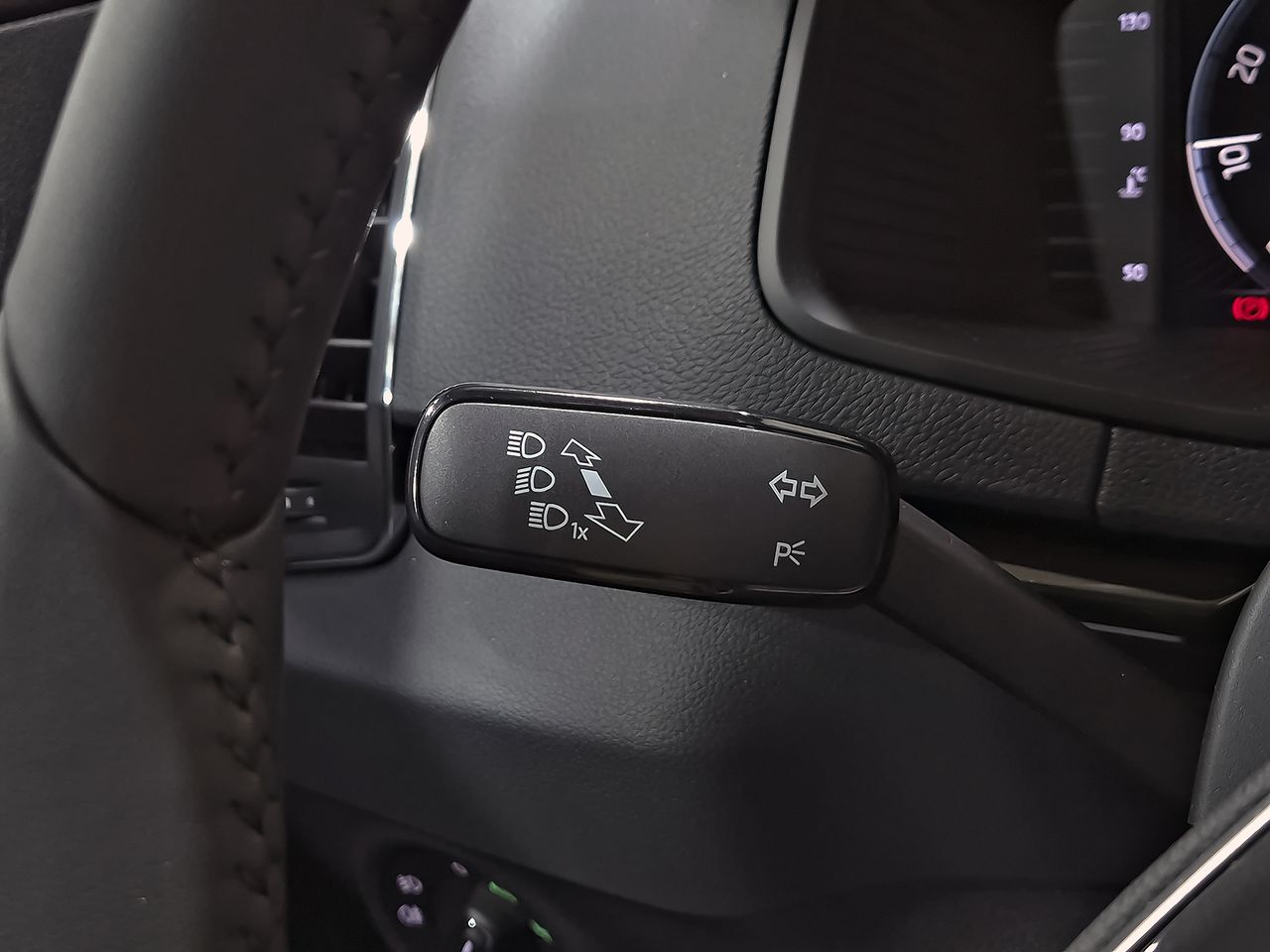 Skoda Karoq 1.5 TSI 110kW (150CV) DSG ACT Plus - foto 13