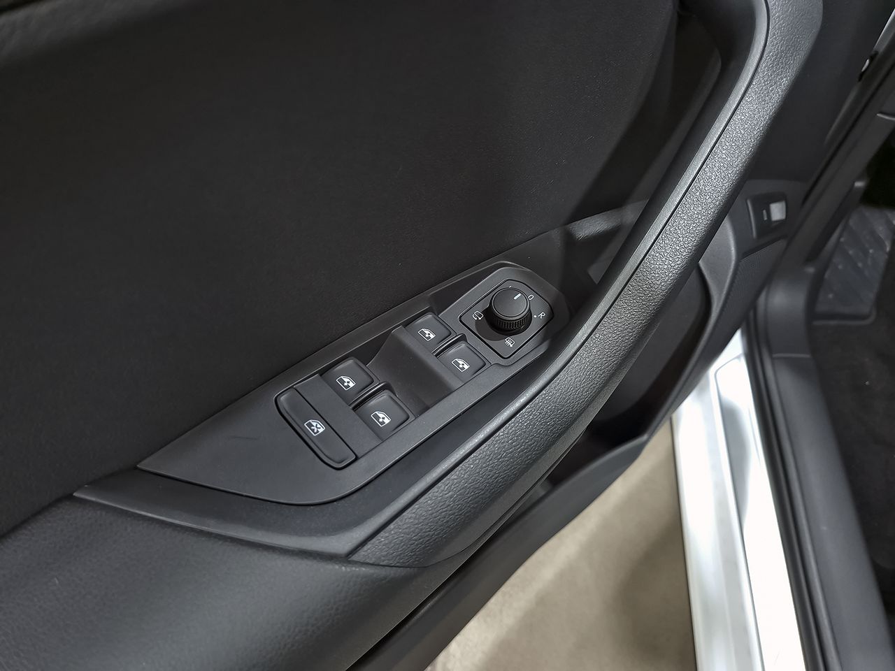 Skoda Karoq 1.5 TSI 110kW (150CV) DSG ACT Plus - foto 9