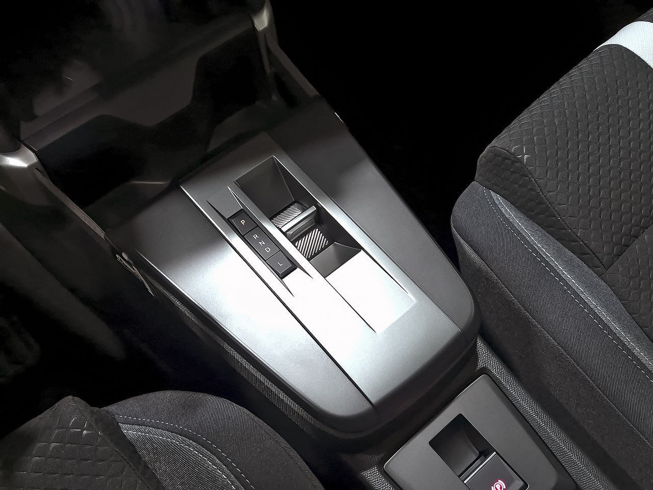 Opel Frontera 1.2T XHT Hybrid eDCT6 100kW GS - foto 21