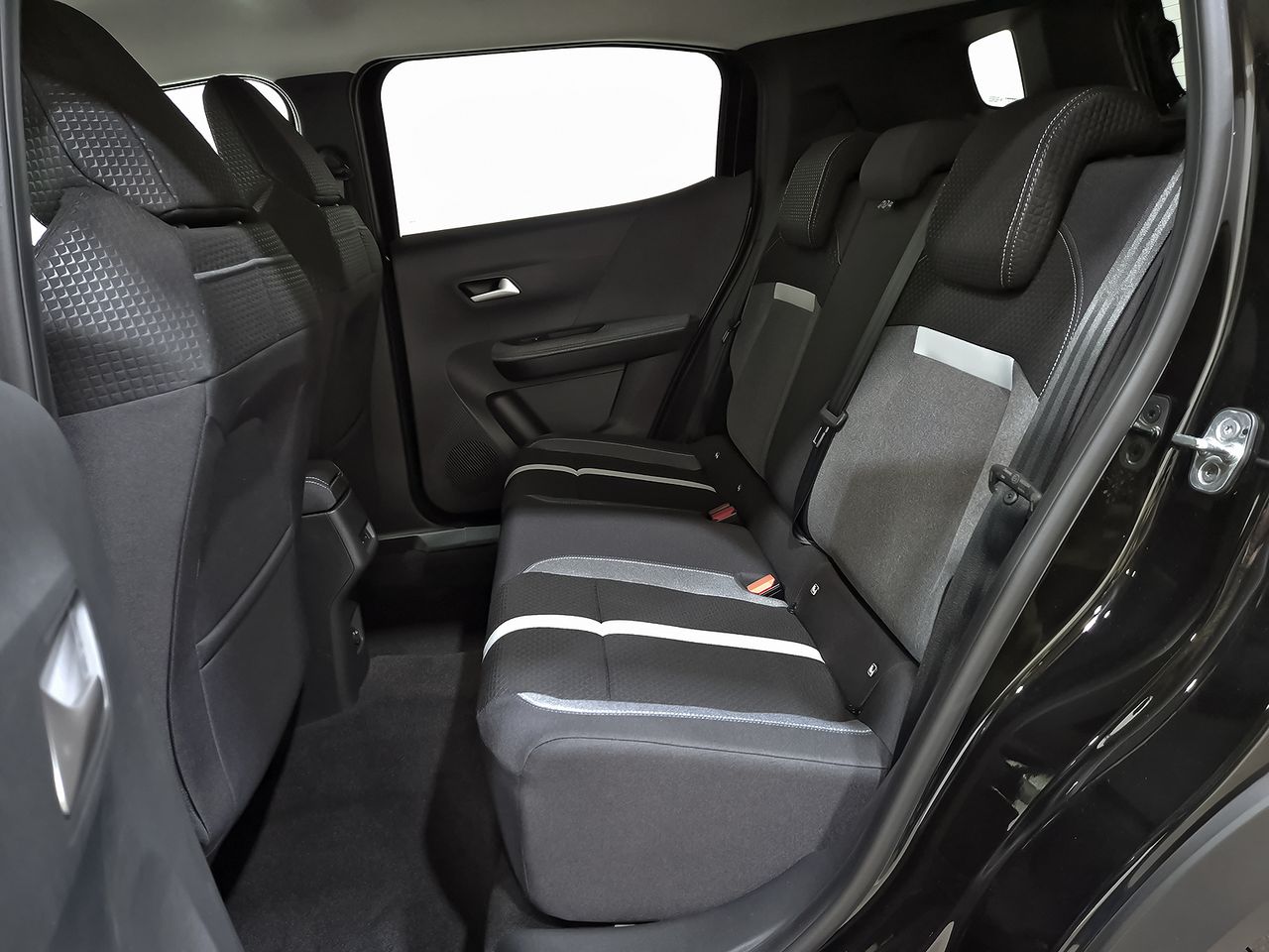 Opel Frontera 1.2T XHT Hybrid eDCT6 100kW GS - foto 9