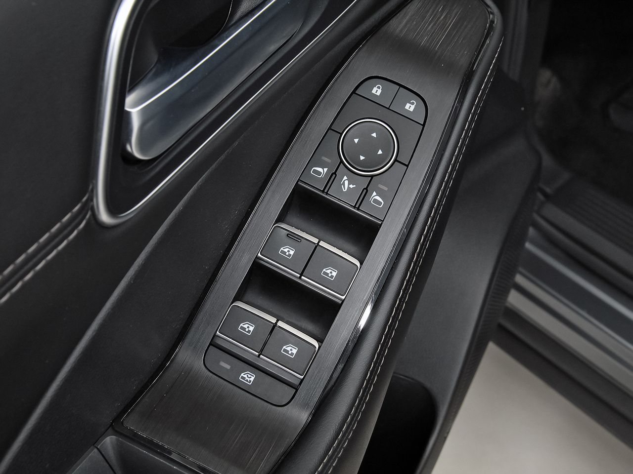 Nissan X-Trail 5pl 1.5 e-4ORCE 158kW 4x4 A/T Tekna - foto 12