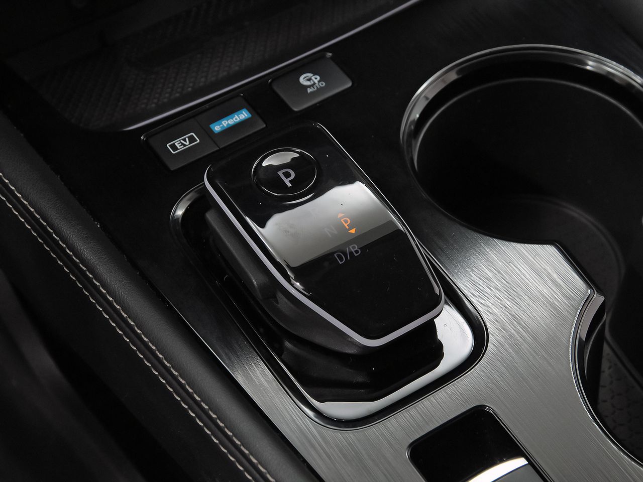 Nissan X-Trail 5pl 1.5 e-4ORCE 158kW 4x4 A/T Tekna - foto 37