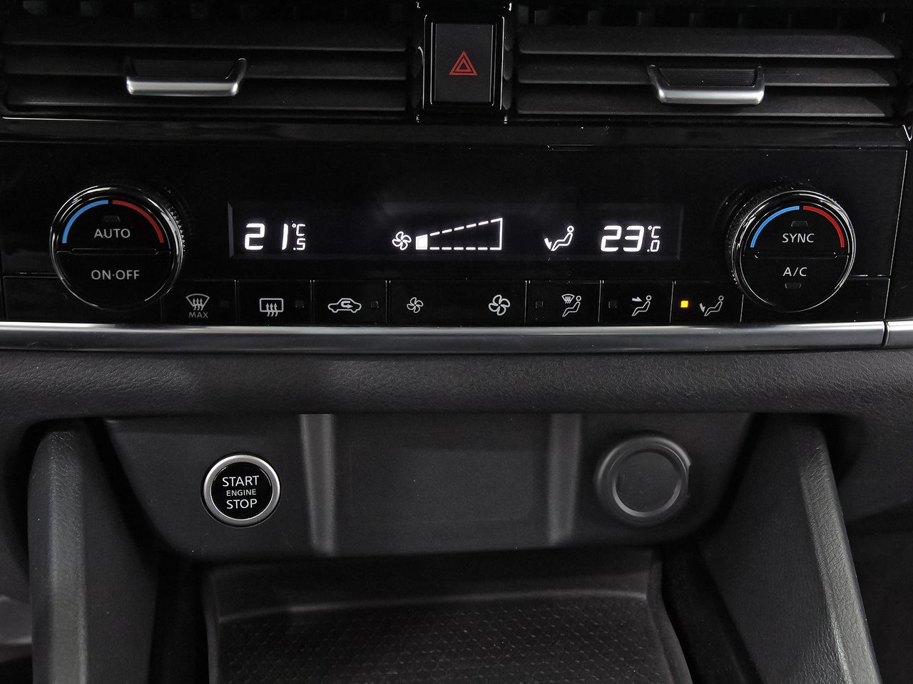 Nissan Qashqai DIG-T 116kW (158CV) mHEV Xtronic Acenta - foto 28