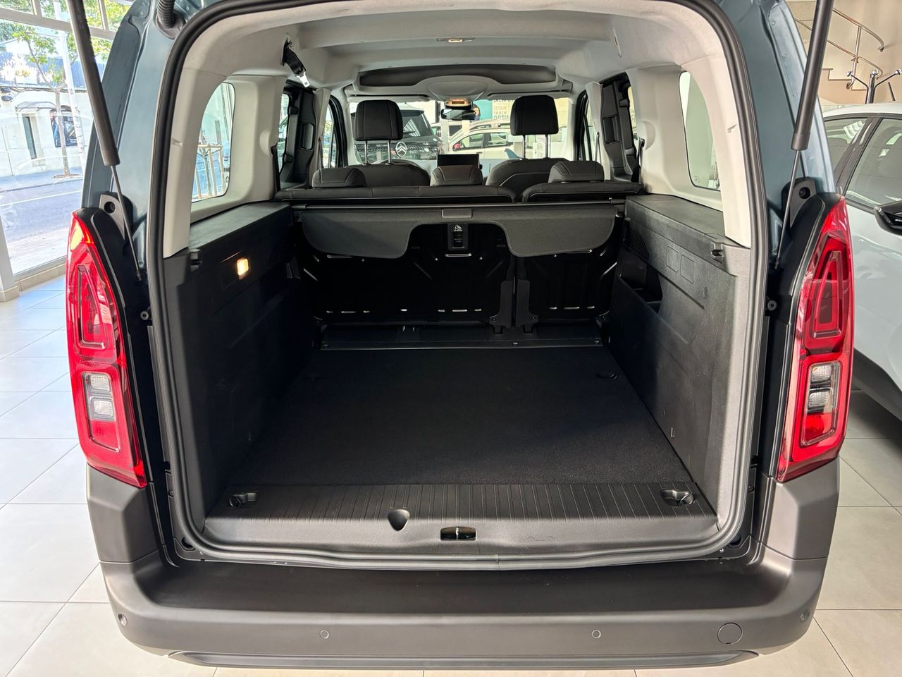 Citroën Berlingo Talla XL BlueHDi 130 S&S PLUS Auto - foto 10