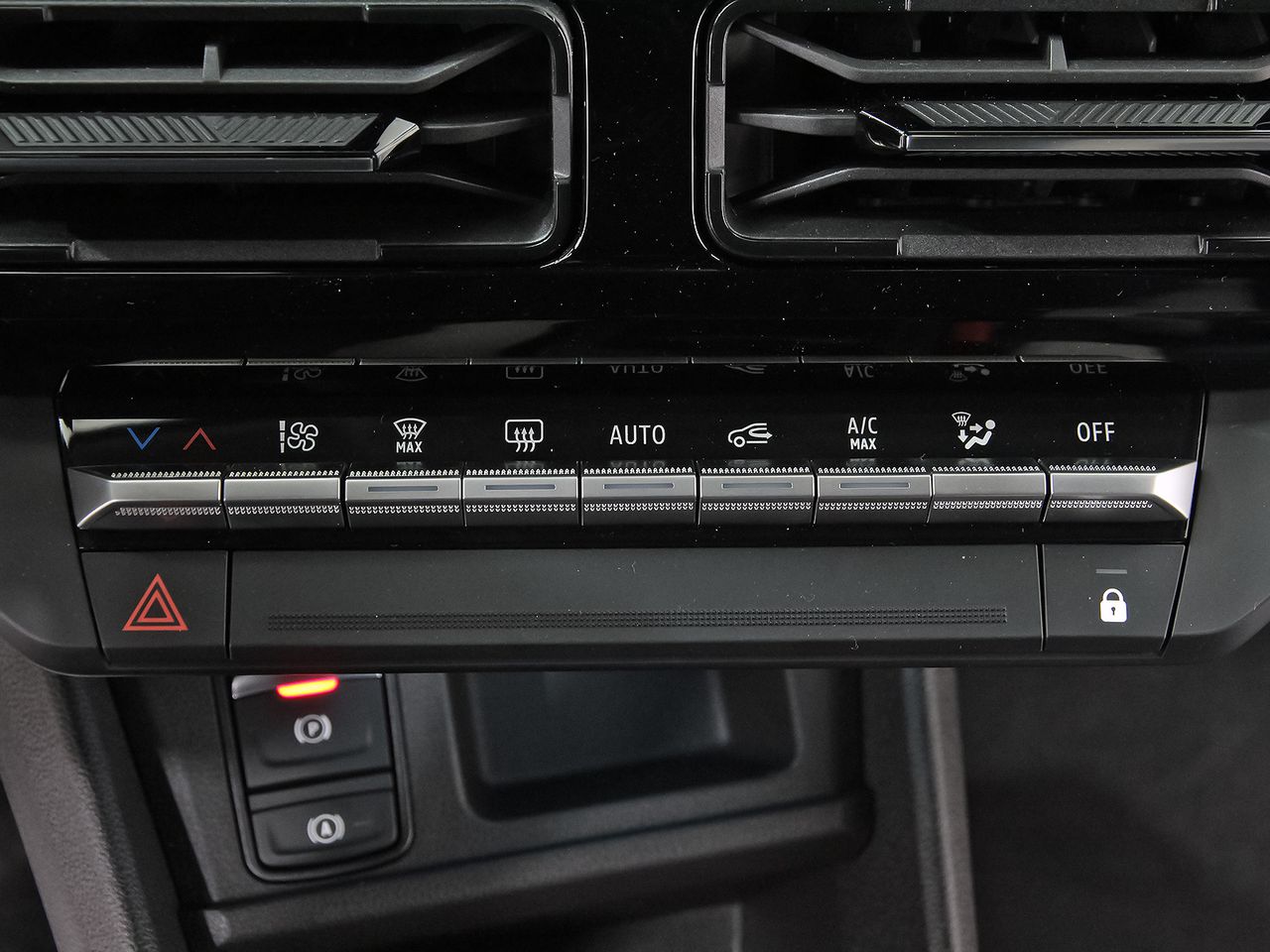 Nissan Micra Long Range 4x2 Tekna - foto 34