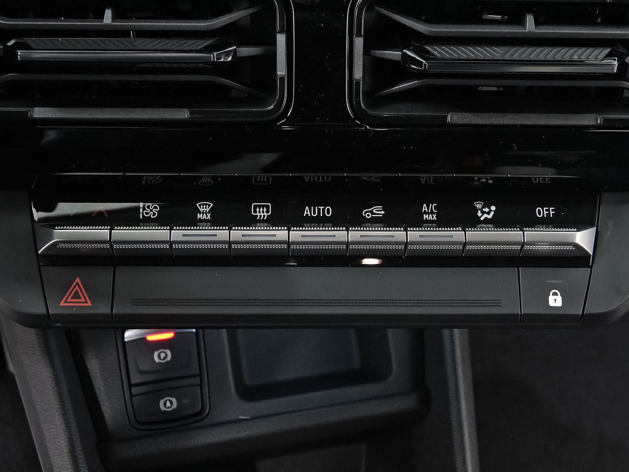 Nissan Micra Long Range 4x2 Tekna - foto 35