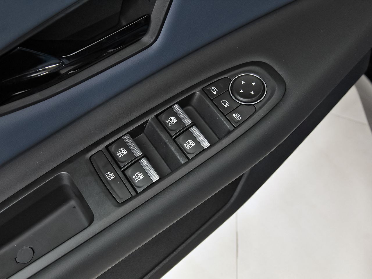 Nissan Micra Long Range 4x2 Tekna - foto 12