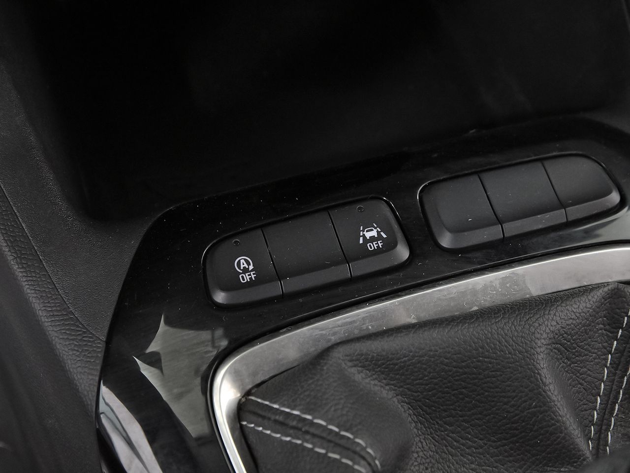 Opel Corsa 1.2T XHL 74kW (100CV) Elegance - foto 26