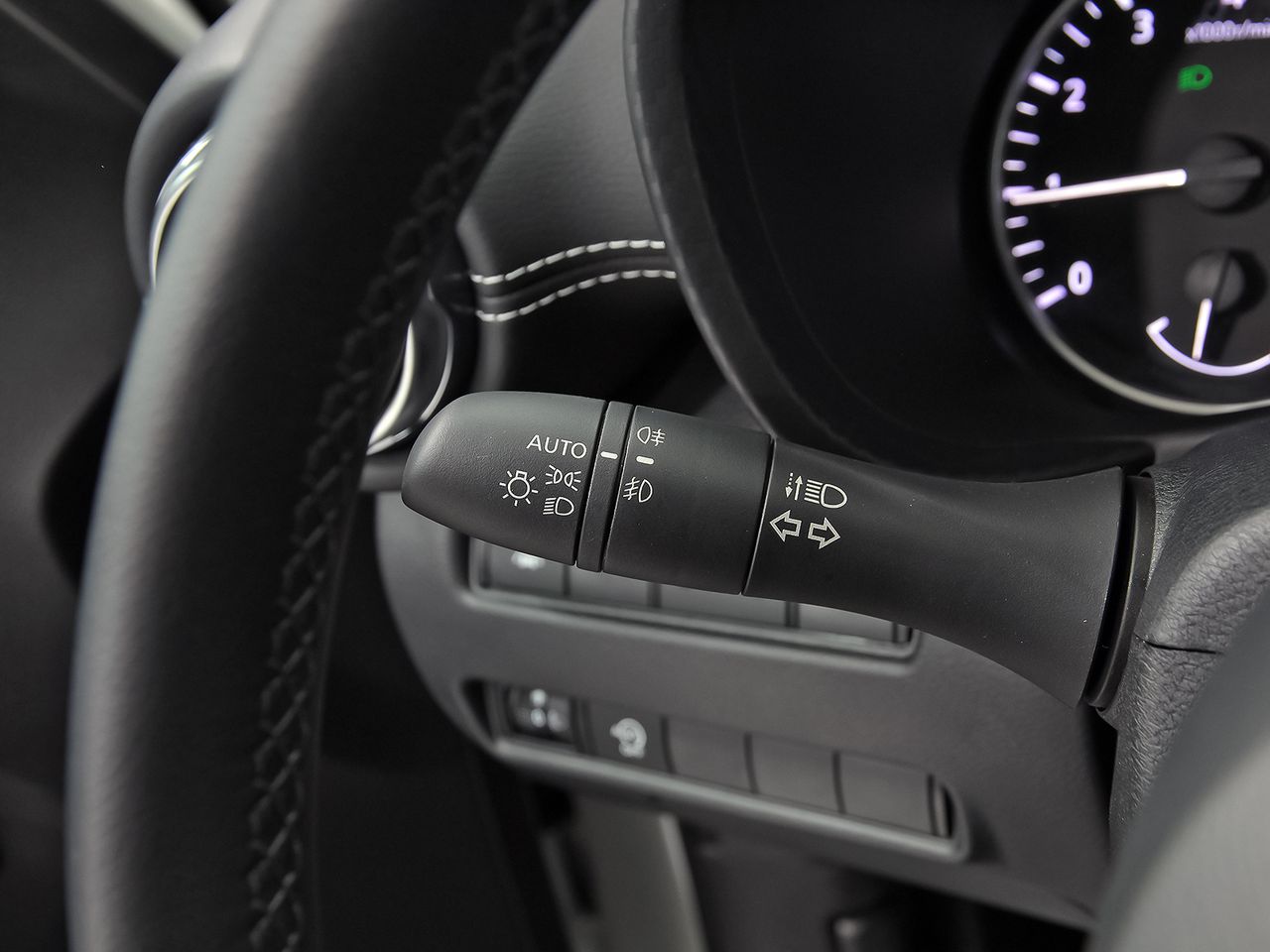 Nissan Juke DIG-T 84 kW (114 CV) DCT 7V N-Connecta - foto 14