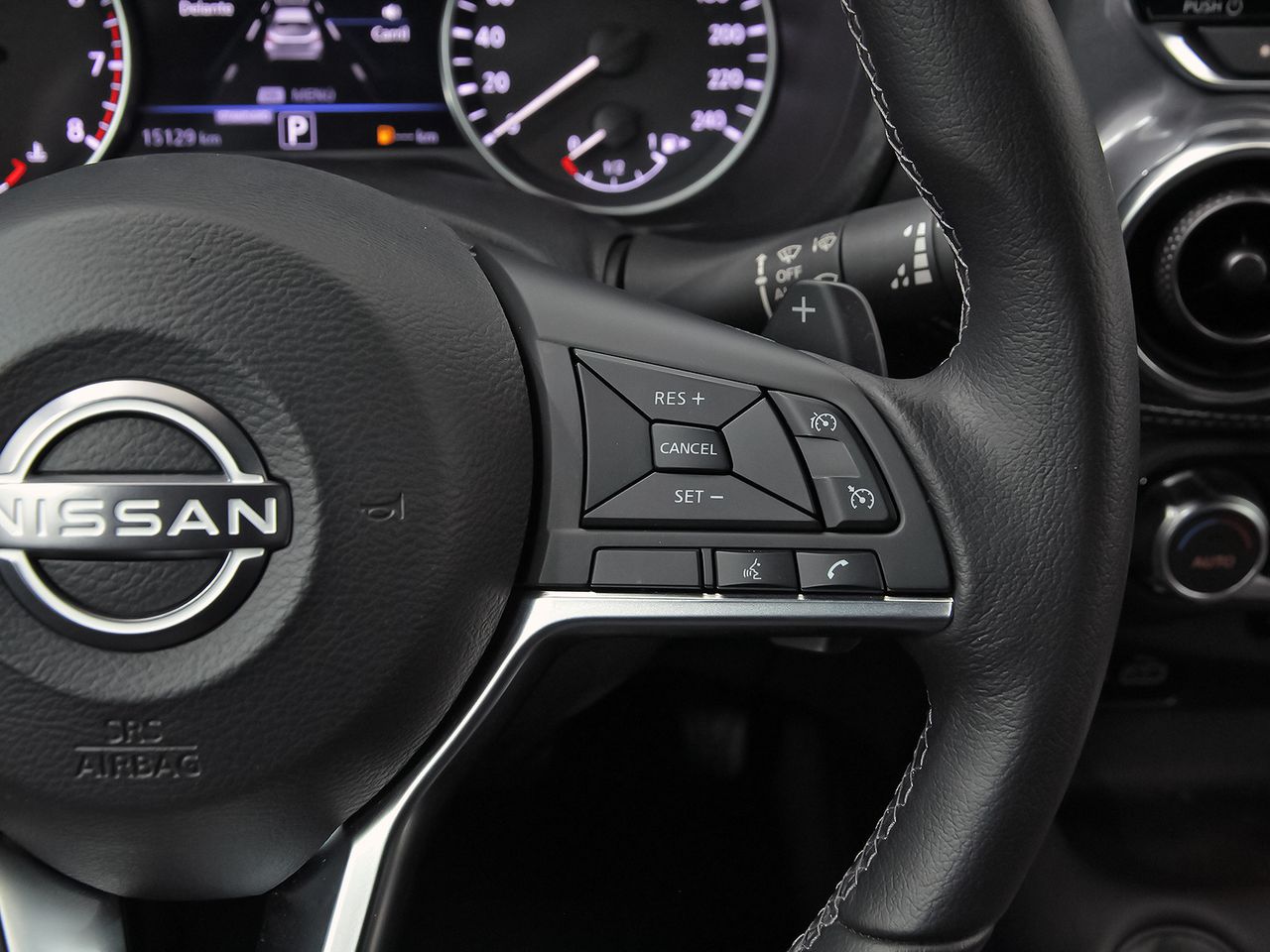 Nissan Juke DIG-T 84 kW (114 CV) DCT 7V N-Connecta - foto 16