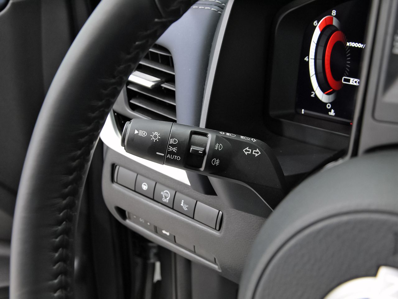 Nissan Qashqai DIG-T 103kW (140CV) mHEV 4x2 Tekna - foto 16