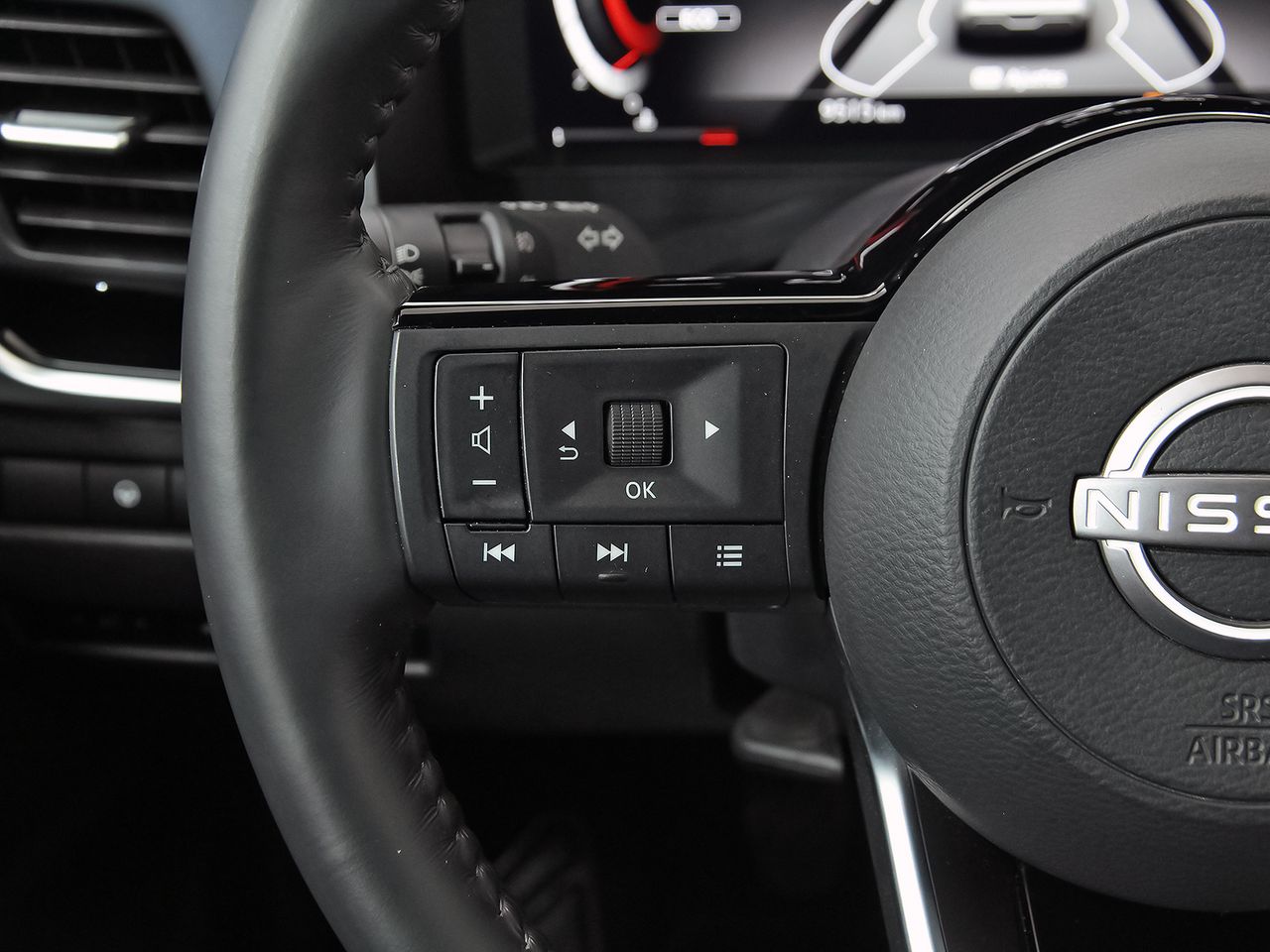 Nissan Qashqai DIG-T 103kW (140CV) mHEV 4x2 Tekna - foto 18