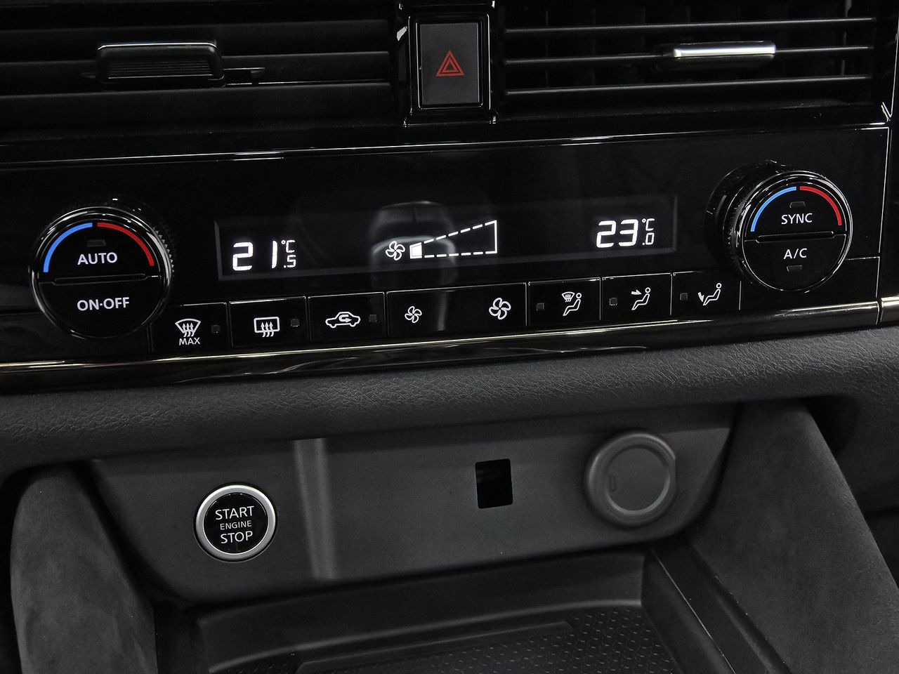 Nissan Qashqai DIG-T 103kW (140CV) mHEV 4x2 N-Design - foto 32