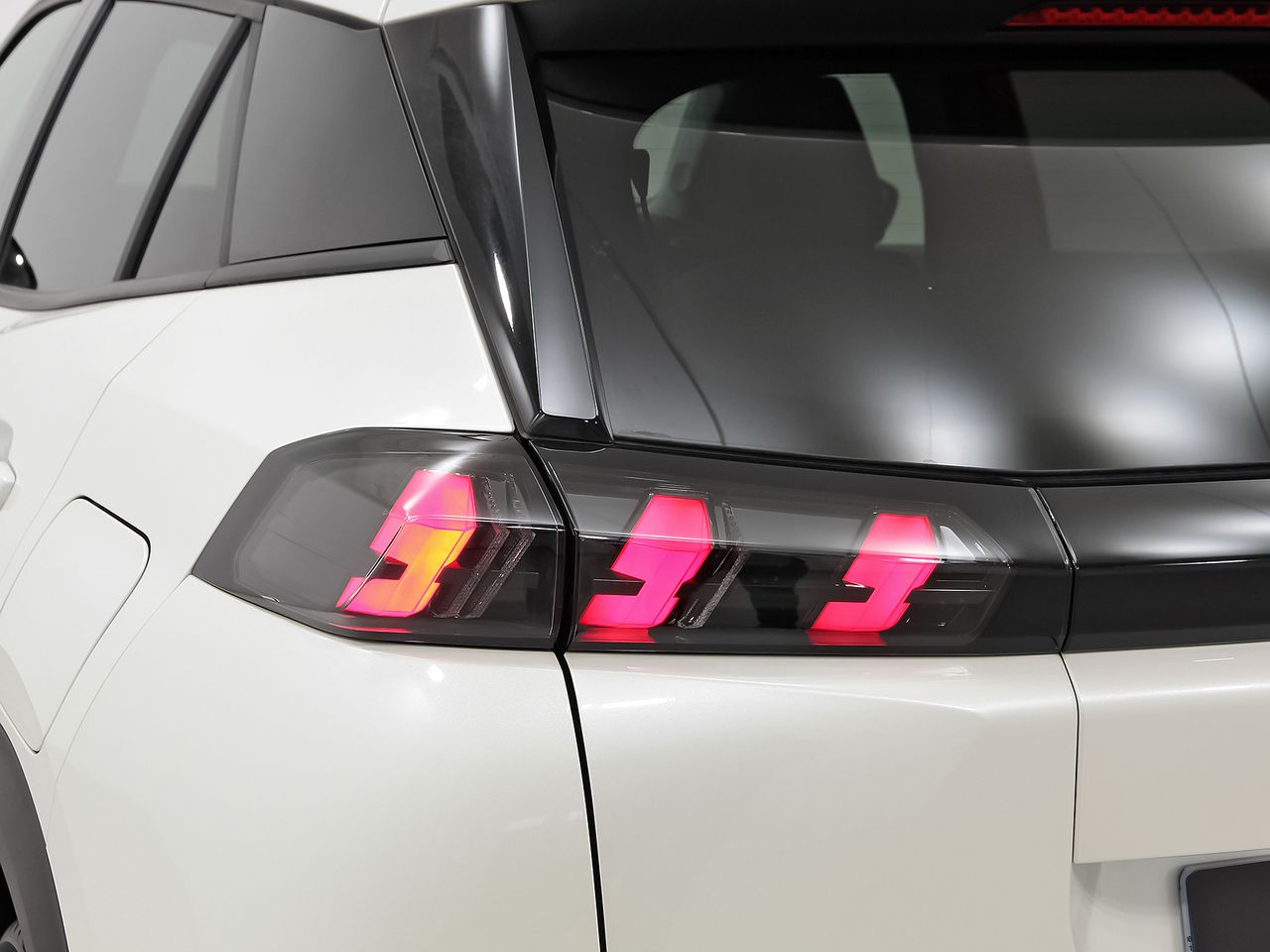 Peugeot 2008 Allure Puretech 100 S&S BVM6 - foto 34