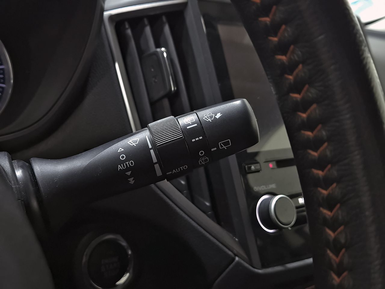 Subaru XV 2.0i Hybrid CVT Executive Plus - foto 15