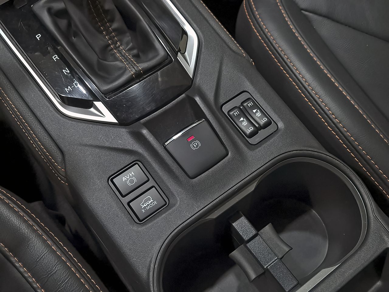 Subaru XV 2.0i Hybrid CVT Executive Plus - foto 28