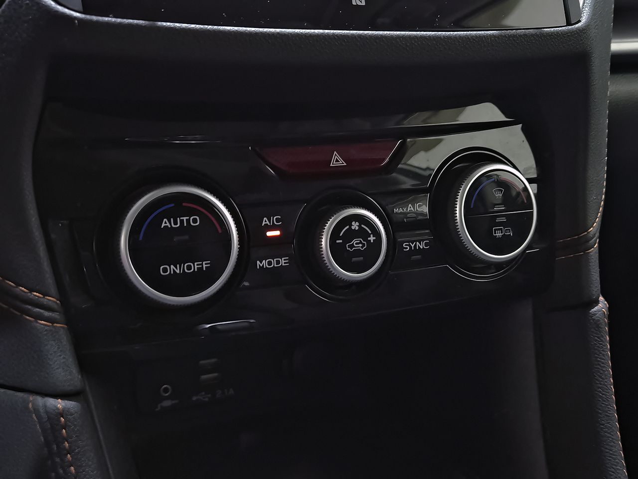 Subaru XV 2.0i Hybrid CVT Executive Plus - foto 25