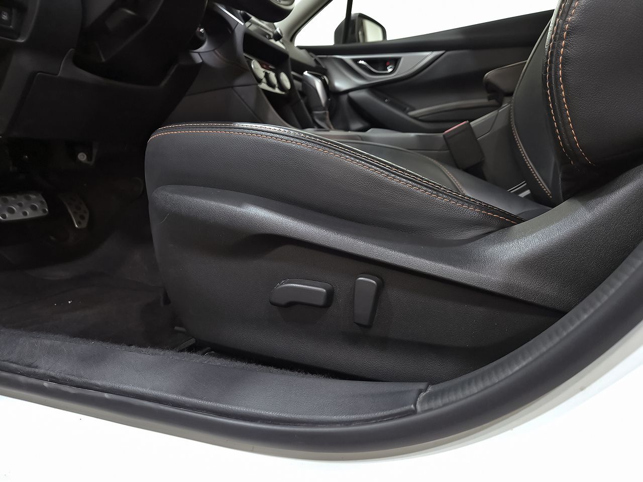 Subaru XV 2.0i Hybrid CVT Executive Plus - foto 32