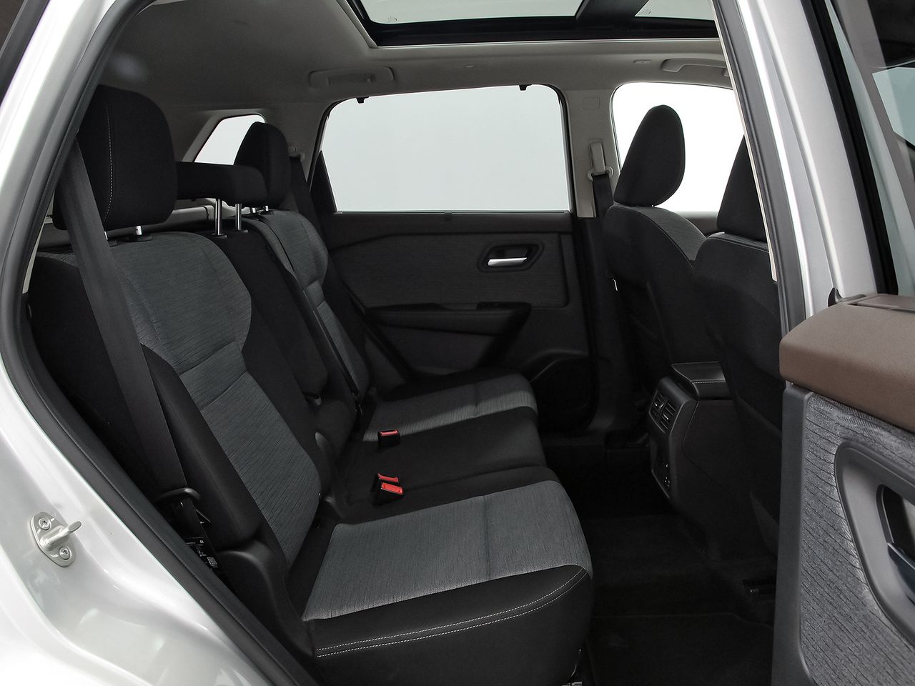 Nissan X-Trail 5pl 1.5 e-POWER 152kW 4x2 A/T N-Connecta - foto 8