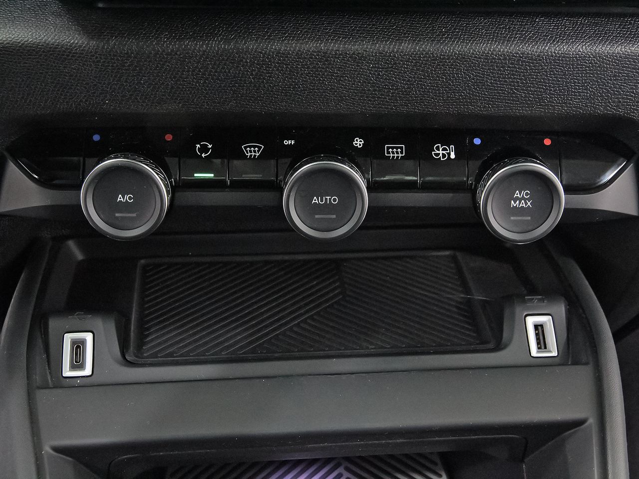 Citroën C4 ë-C4 eléctrico 100kW 50kWh Shine - foto 32