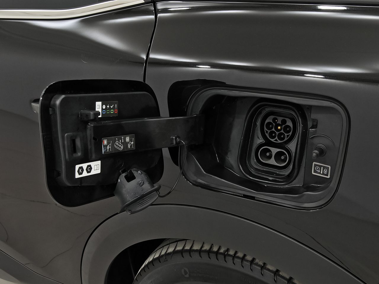 Citroën C4 ë-C4 eléctrico 100kW 50kWh Shine - foto 40