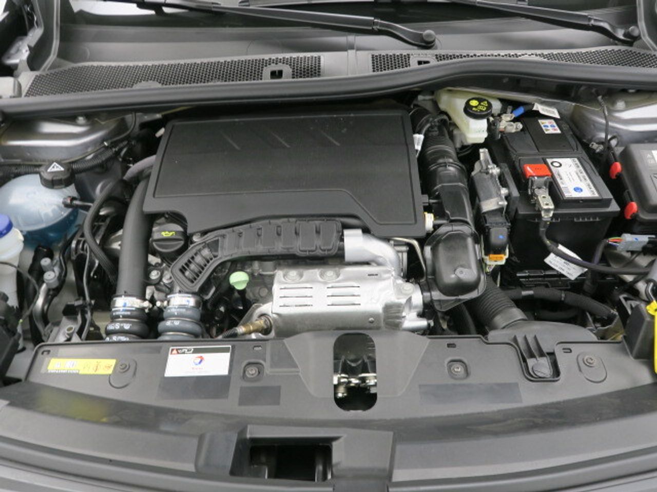 Peugeot 2008 Allure Puretech 130 S&S 6 Vel. MAN - foto 18