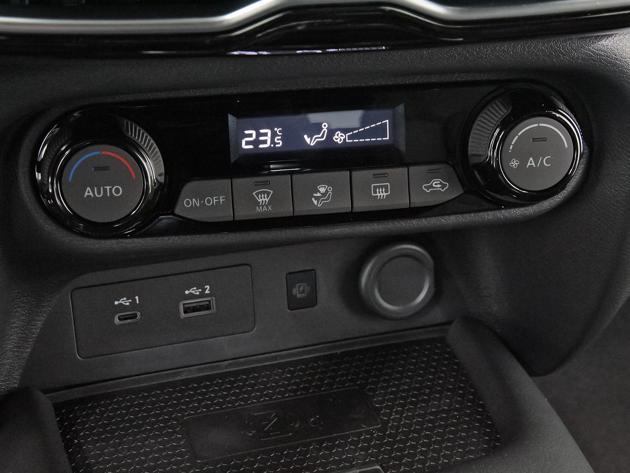 Nissan Juke DIG-T 84 kW (114 CV) DCT 7 Vel. Tekna - foto 31