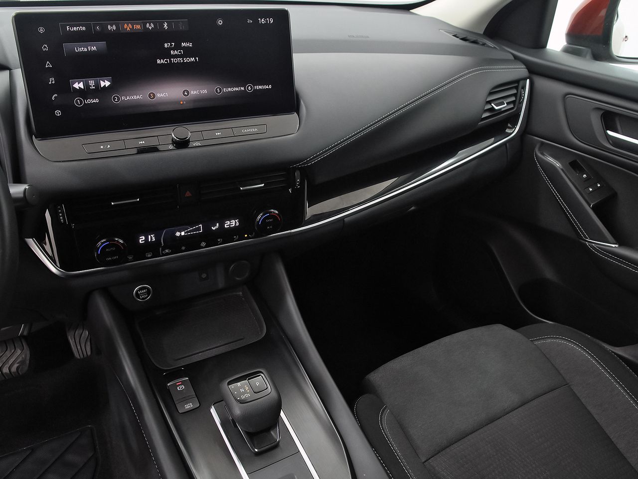 Nissan Qashqai DIG-T 116kW Xtronic N-Connecta - foto 11