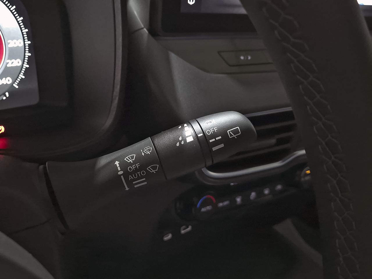 Nissan Juke DIG-T 84 kW (114 CV) 6M/T N-Connecta - foto 15