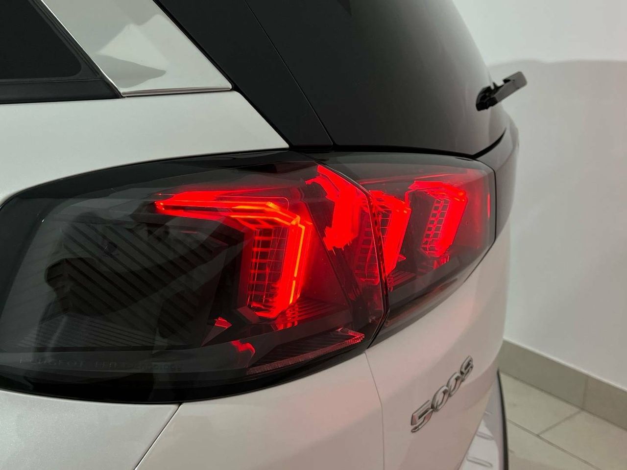 Peugeot 5008 1.5 BlueHDi 96kW S&S  EAT8 Allure Pack - foto 21