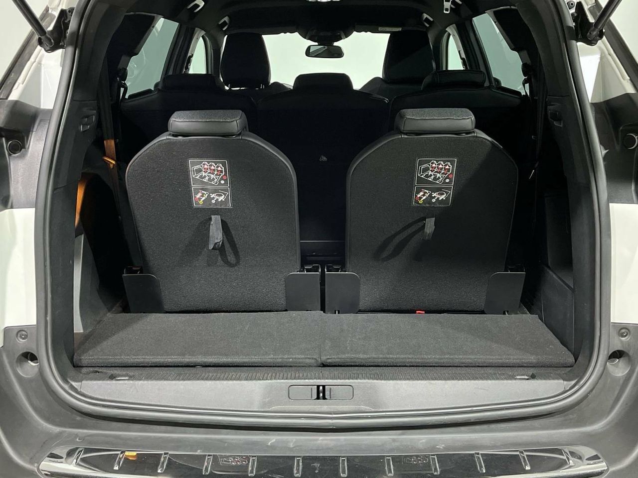 Peugeot 5008 1.5 BlueHDi 96kW S&S  EAT8 Allure Pack - foto 27