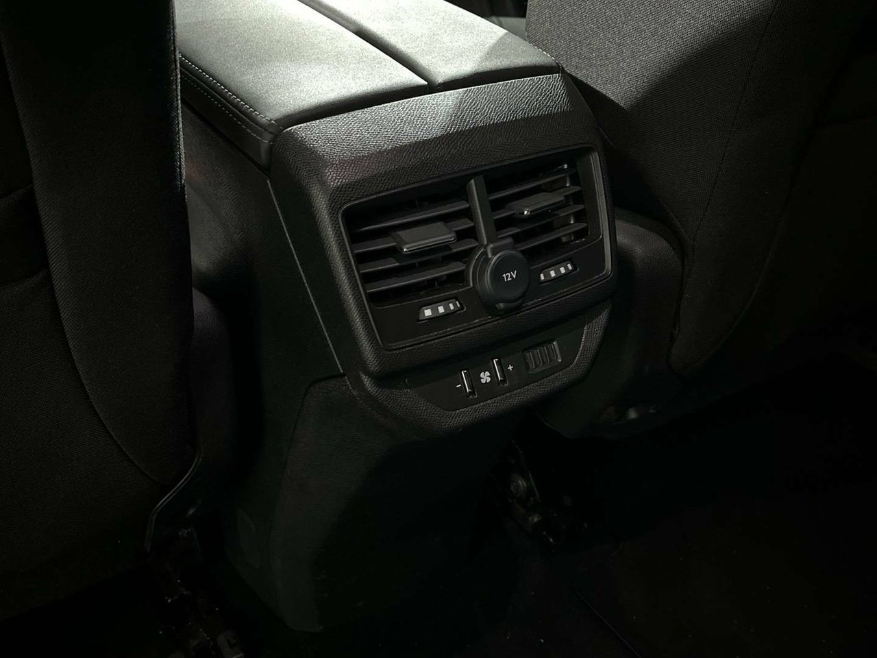 Peugeot 5008 1.5 BlueHDi 96kW S&S  EAT8 Allure Pack - foto 24