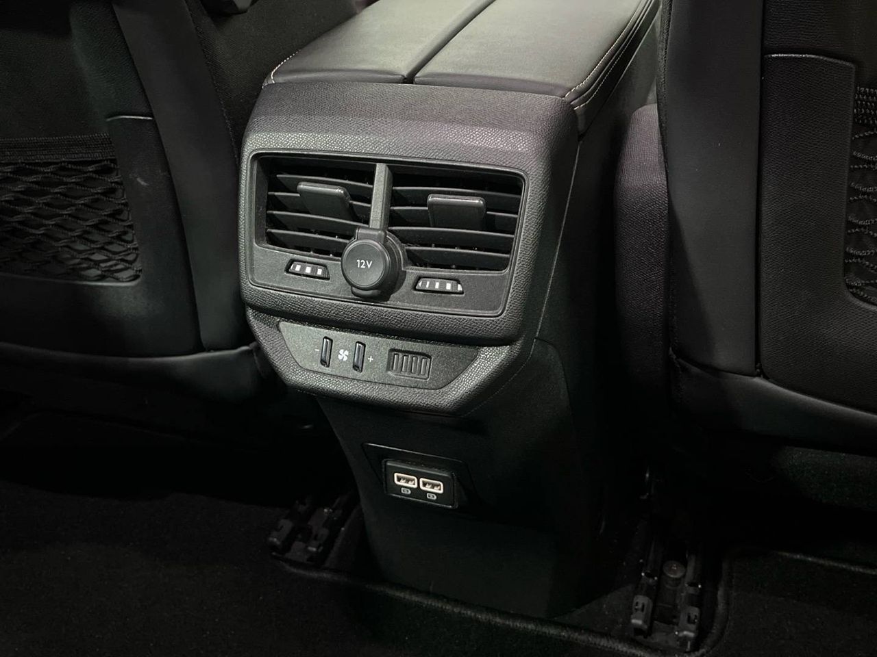 Peugeot 5008 1.2 100KW  eDCS6 GT - foto 21