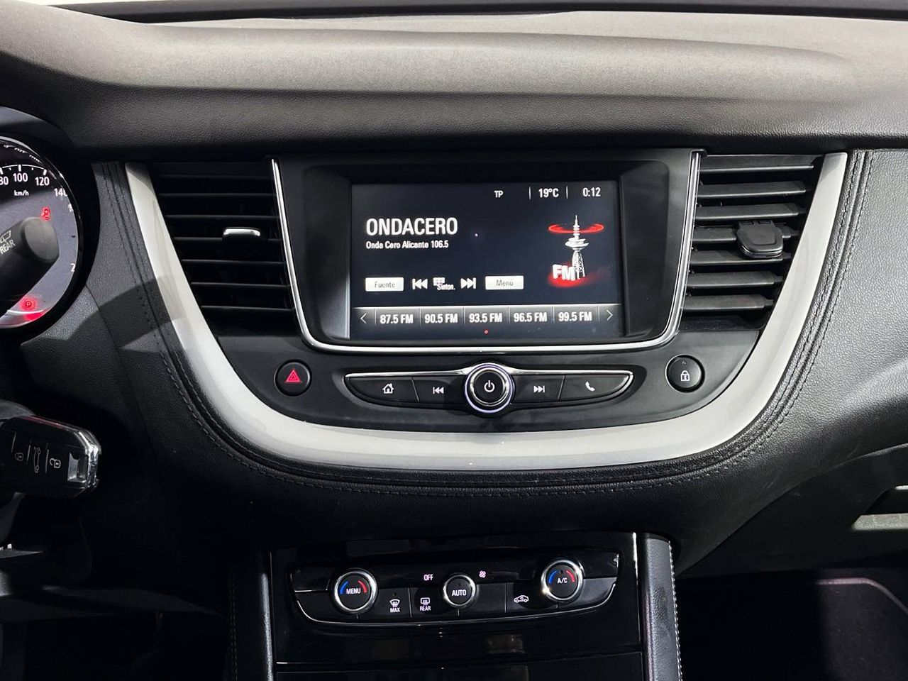 Opel Grandland X 1.2 Turbo Opel 2020 - foto 12