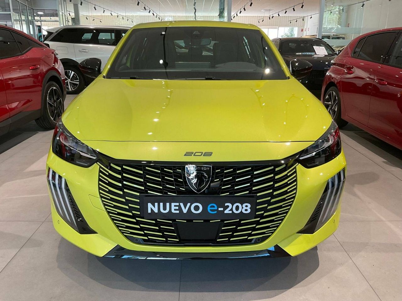 peugeot 208 2024 / foto grande (2)
