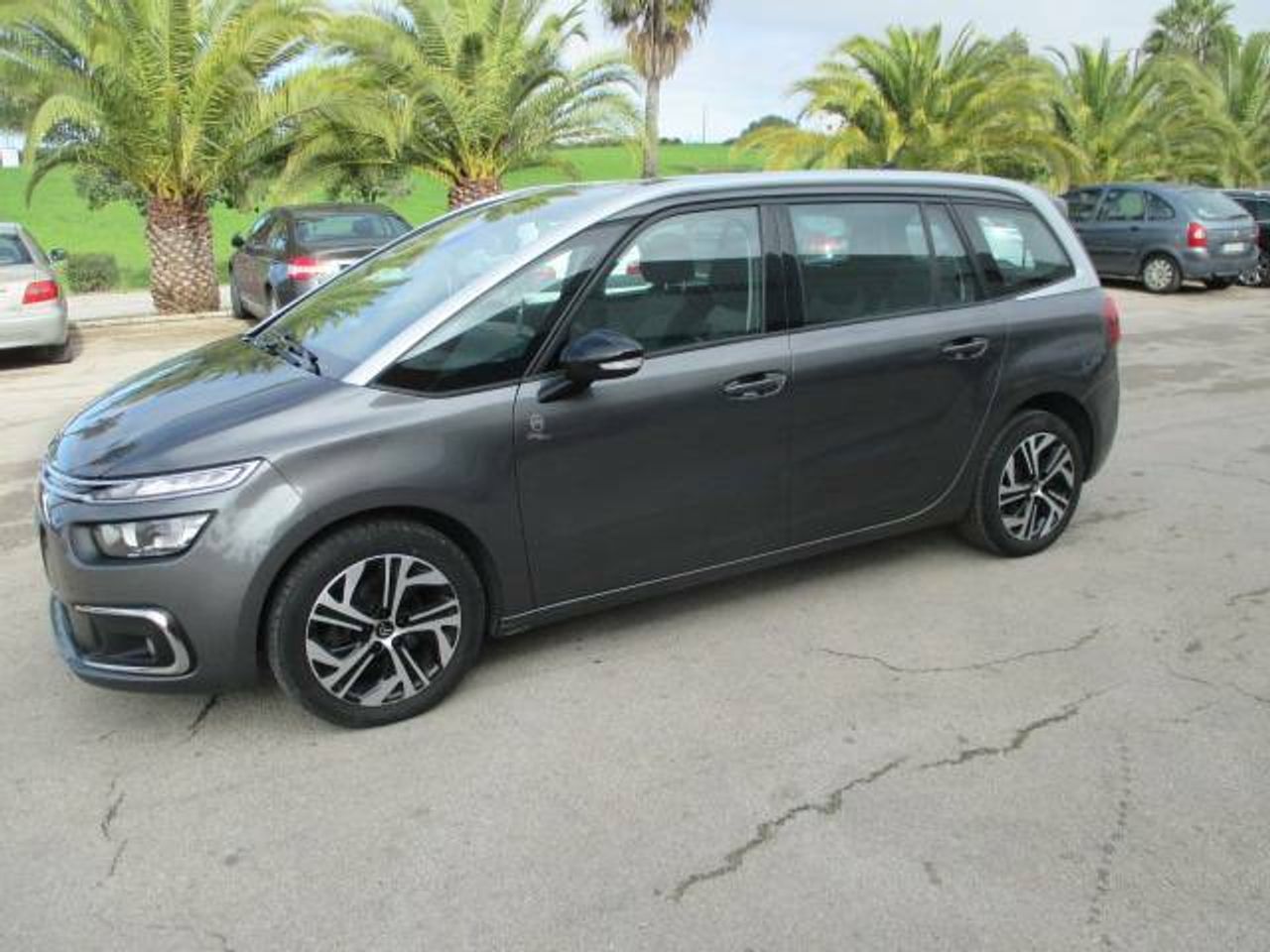Citroen c4 gris  de segunda mano - citroën grand c4 spacetourer 2020 /