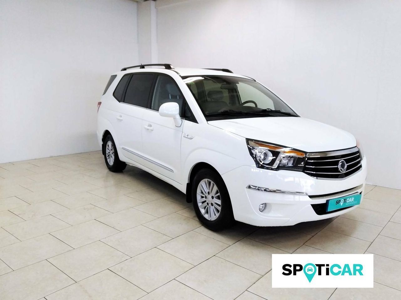 ssangyong rodius 2017 / foto grande (3)