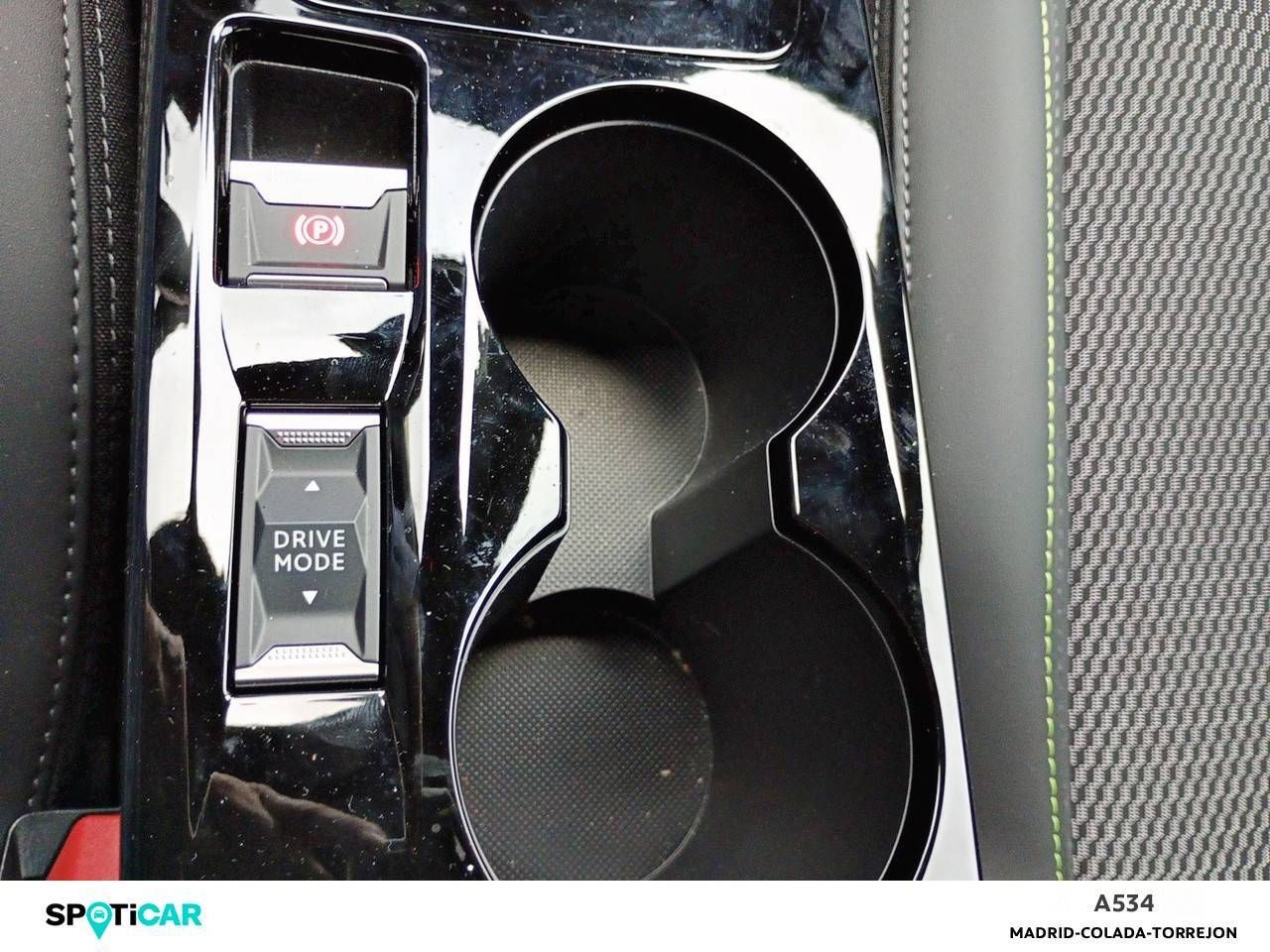 Peugeot 2008 N2008  Hybrid 145 eDCS6 GT - foto 32