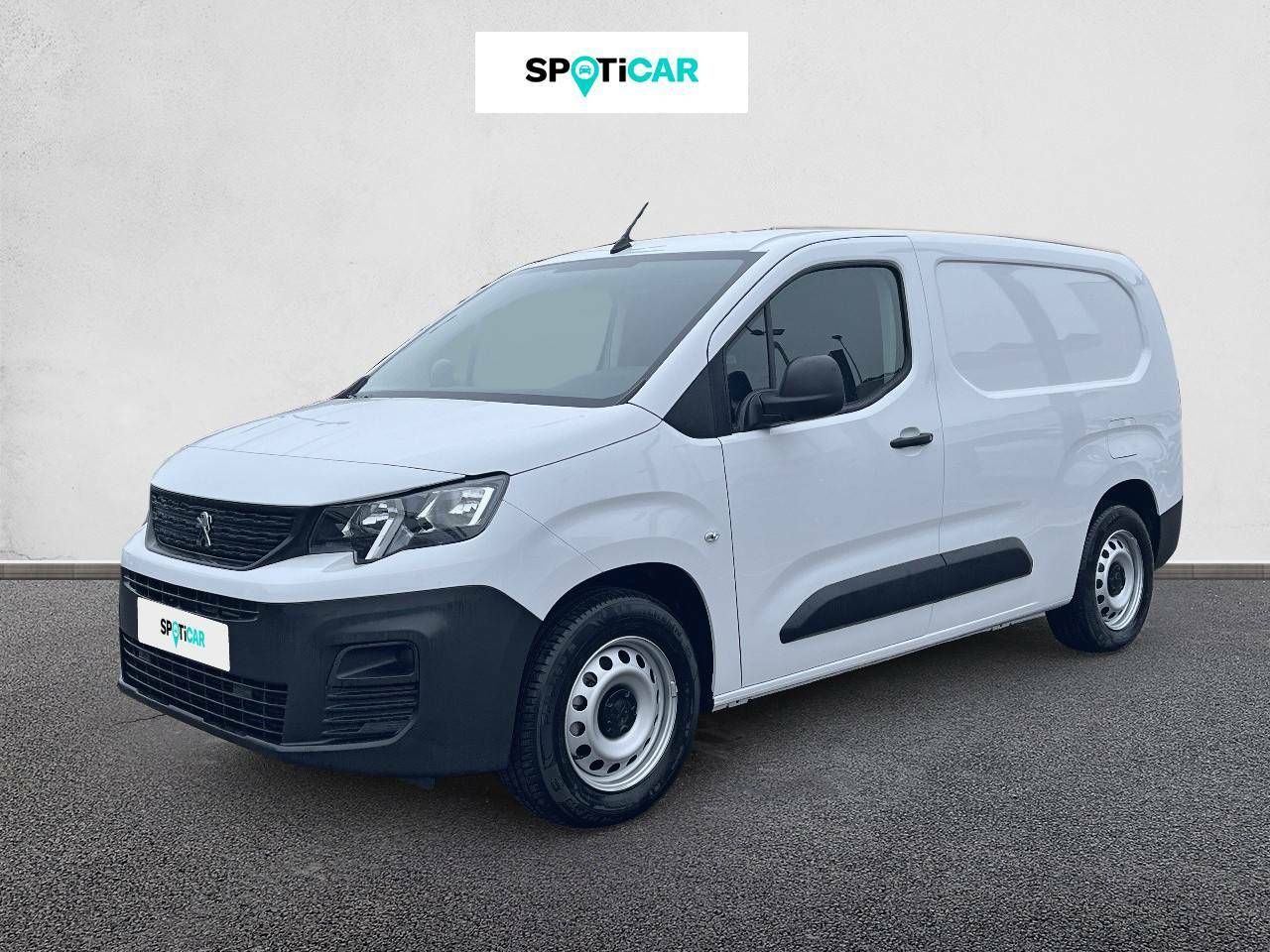 Sillas plastico  de segunda mano - peugeot partner 2023 /