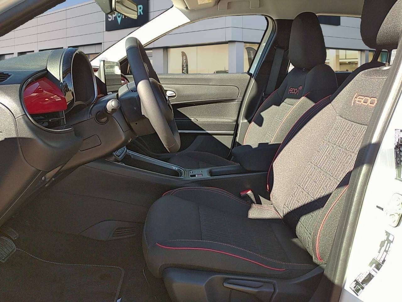 Fiat 600 600e  54kwh 115kw (156cv) RED - foto 9