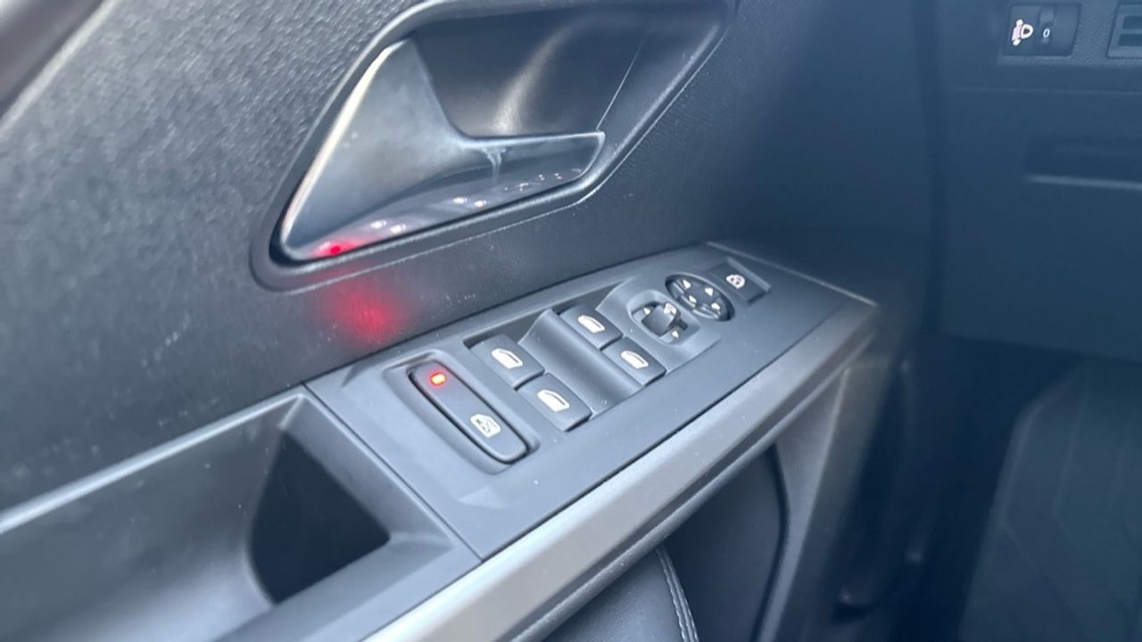 Peugeot 3008 Allure Hybrid eDCS6 100 kW (136 CV) - foto 39