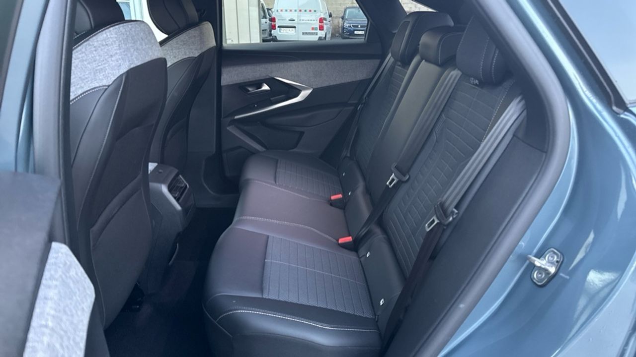 Peugeot 3008 Allure Hybrid eDCS6 100 kW (136 CV) - foto 12