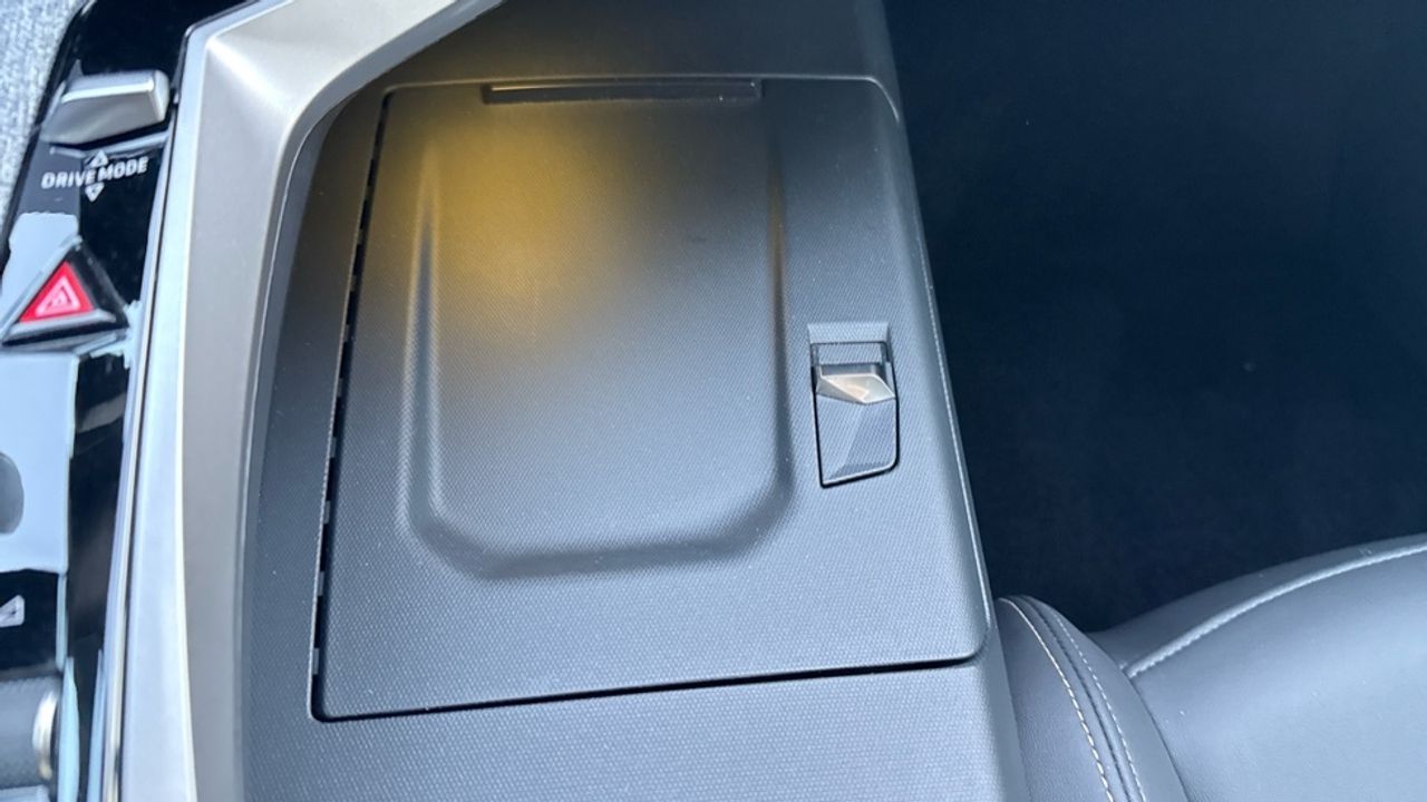 Peugeot 3008 Allure Hybrid eDCS6 100 kW (136 CV) - foto 32