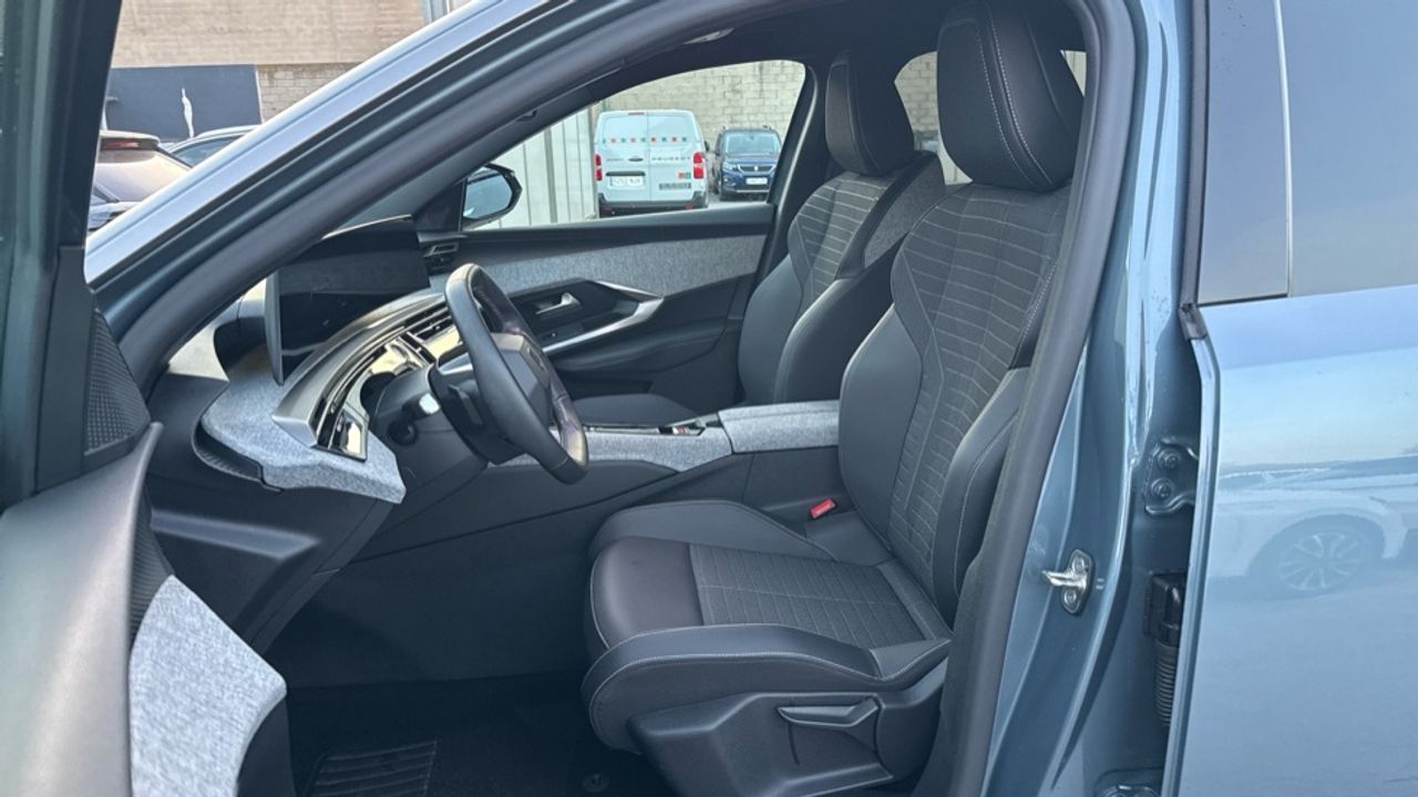 Peugeot 3008 Allure Hybrid eDCS6 100 kW (136 CV) - foto 11