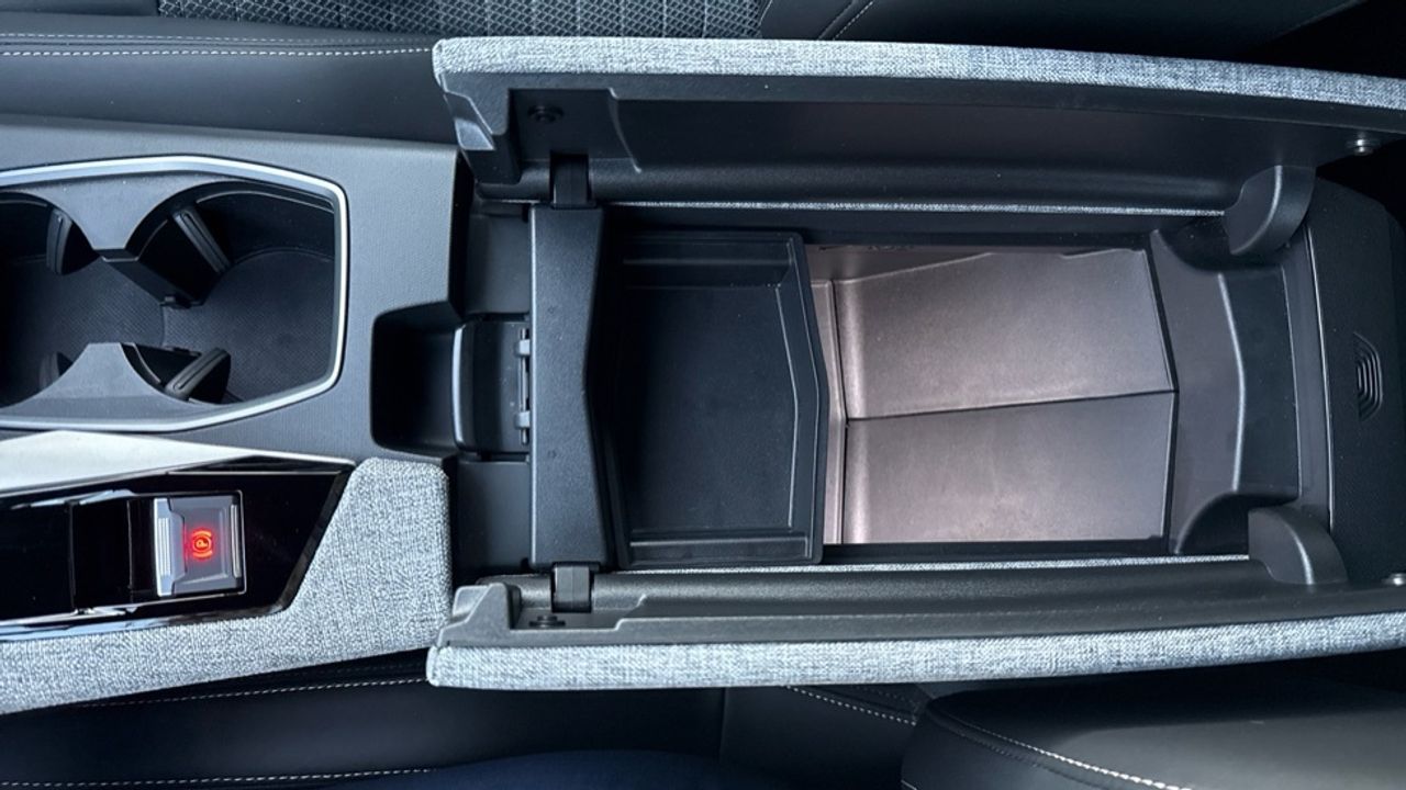 Peugeot 3008 Allure Hybrid eDCS6 100 kW (136 CV) - foto 37