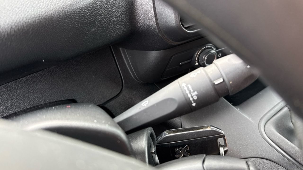 Peugeot Partner Furgon BlueHDi 100 S&S Pro Standard 600kg 73 - foto 25