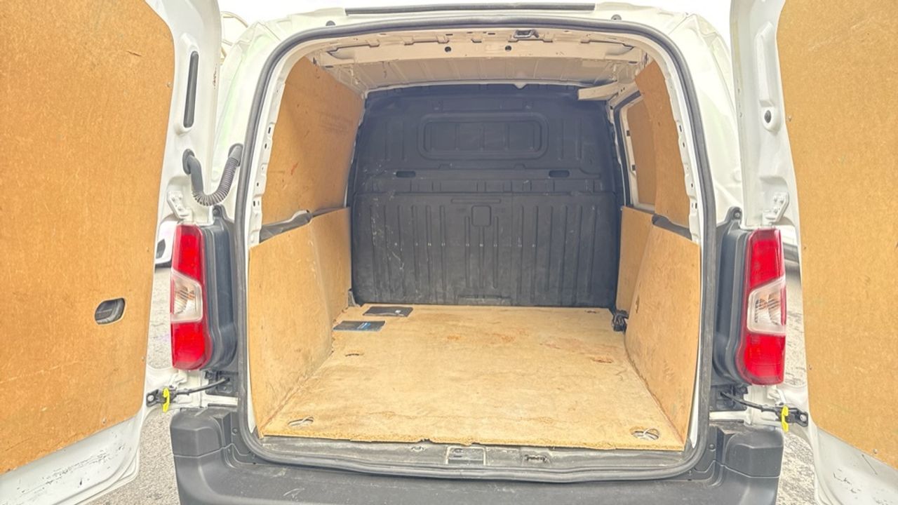 Peugeot Partner Furgon BlueHDi 100 S&S Pro Standard 600kg 73 - foto 6