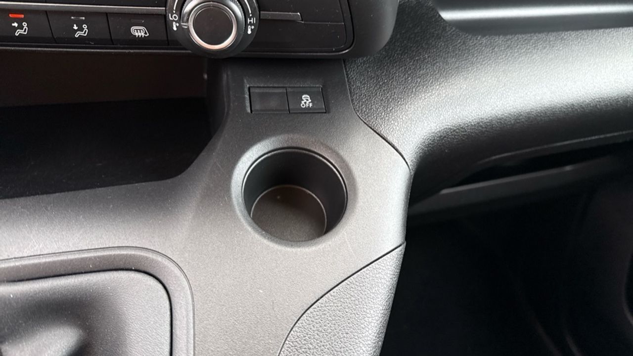 Peugeot Partner Furgon BlueHDi 100 S&S Pro Standard 600kg 73 - foto 31